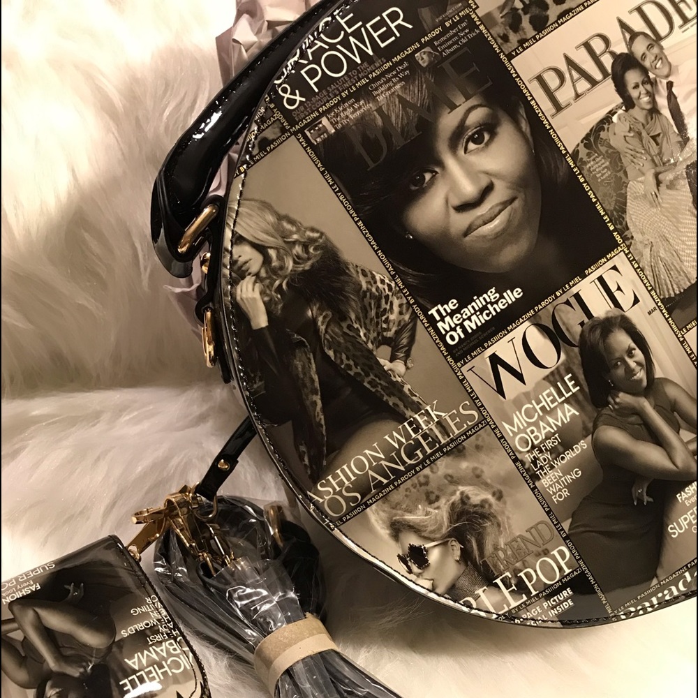 ❤️❤️❤️NEW Black and White Tote💜💜💜